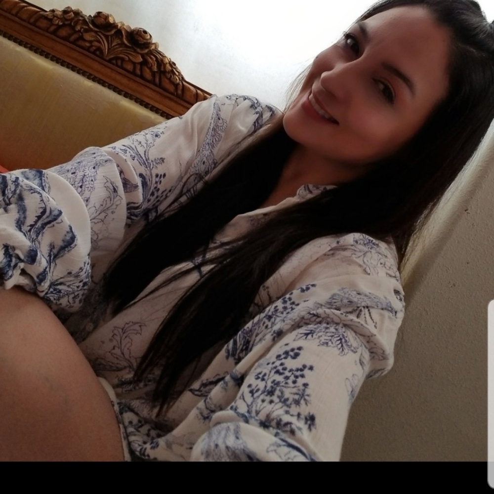 Meet your Posher, Claudia